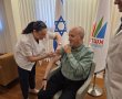 ראש העיר אשדוד ד"ר יחיאל לסרי התחסן נגד שפעת בלשכתו   