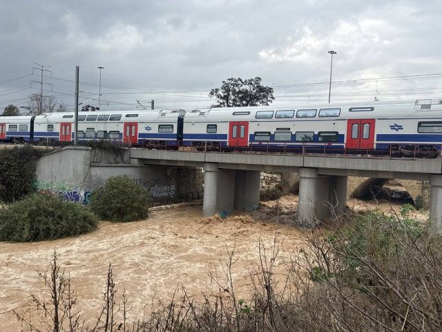 הזרימות בנחל לכיש במערכת האחרונה (צילום: שמואל דוד)