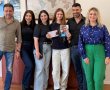 אחרי סרטון האלימות שטלטל את המדינה: אמילי התארחה בלשכת סגן ראש העיר אשדוד