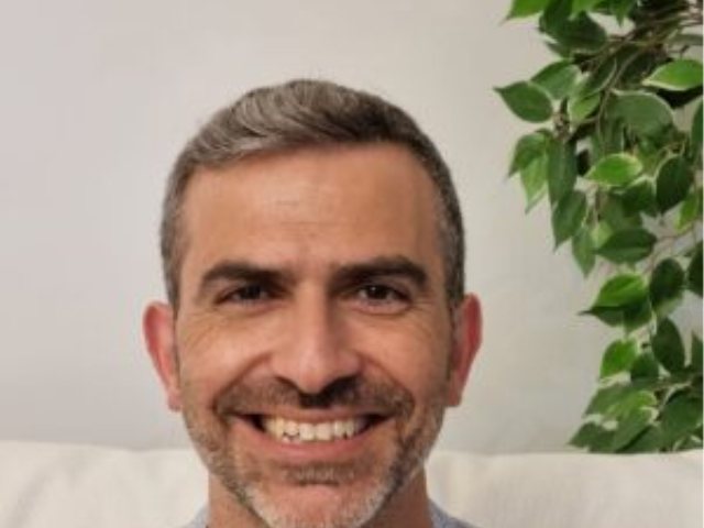 ירון כרמי המנהל החדש (צילום: רשת אמית)