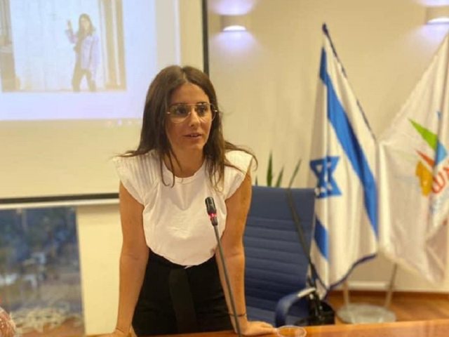 אורית אלמוזלינו רייז (מהפייסבוק האישי)