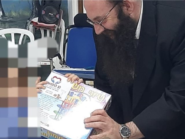 הרב גלאס. צילום: ארגון 'לב לרפואה'