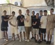 התלמידים ויתרו על החופש ויצאו לבנות סוכות לנשות מילואימניקים וקשישים באשדוד