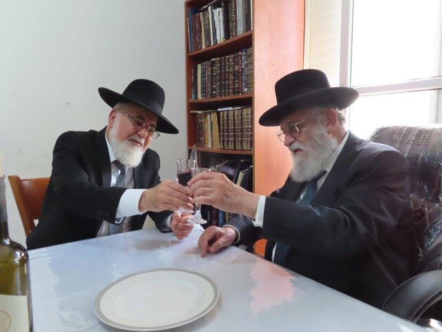 הרב רוז'ה והרב עובדיה דהן 