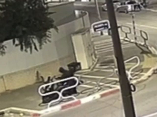 גנבו אופנוע בתוך שניות באשדוד 
