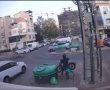 צפו: ללא בושה ולאור יום מרים את האופניים היקרים על אופניו - ונמלט (וידאו)