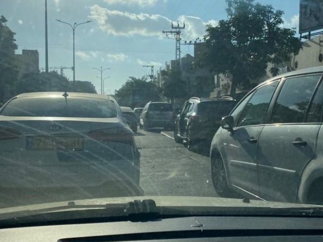 עומסי תנועה באשדוד. צילום: עופר אשטוקר