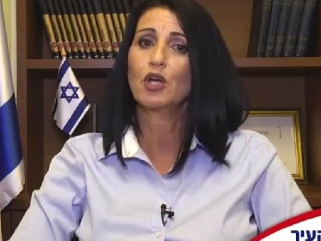 צילום מסך מסרטון מעמוד הפייסבוק של גלבר