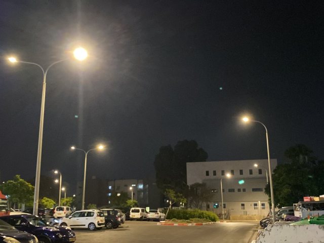 תאורת רחוב באשדוד (צילום: אשדוד נט)