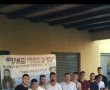 בוגרי מקיף ח' התנדבו בגמ"ח הגדול "חסדי מאיר" על שם הבבא מאיר אבוחצירא