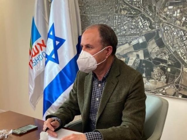 ראש העיר ד"ר יחיאל לסרי