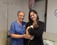 מימין: שלומית והמיילדת רוני כהן לזר. צילום: דוברות אסותא אשדוד