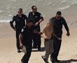מפקד המחוז הדרומי במשטרה לכד על חם פורץ לרכב בחוף אשדוד