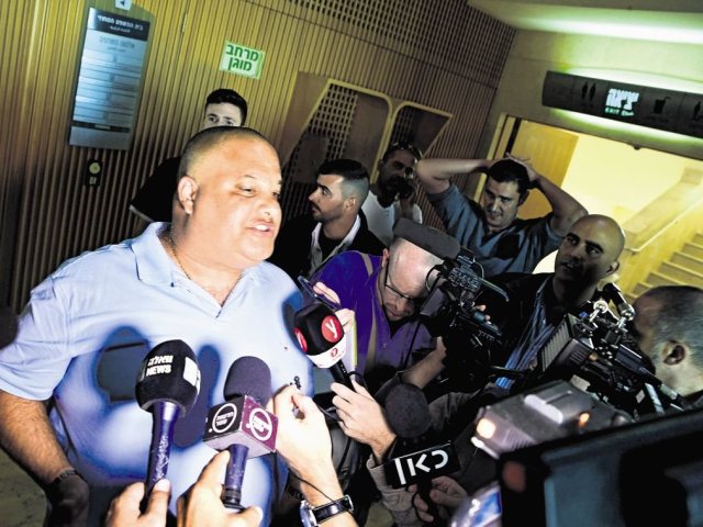 אלון חסן לאחר הזיכוי (צילום: חיים הורנשטיין)