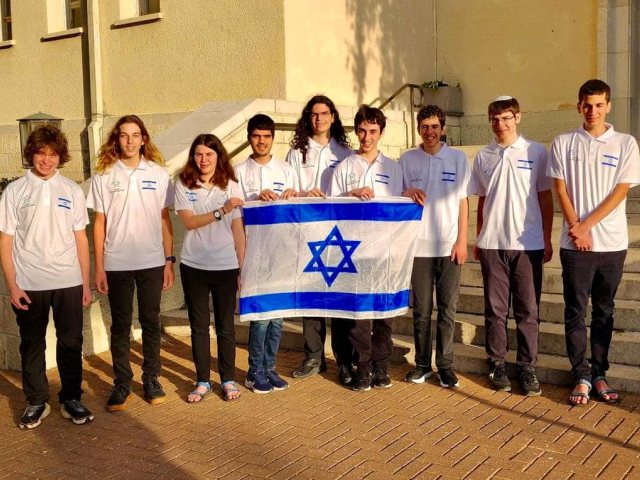 צילום מתוך דף הפייסבוק של משרד החינוך