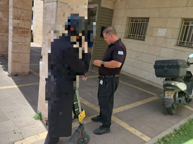 אכיפה נגד רוכבי קורקינטים. עיריית אשדוד