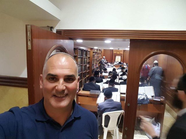 אלון חזן. פייסבוק