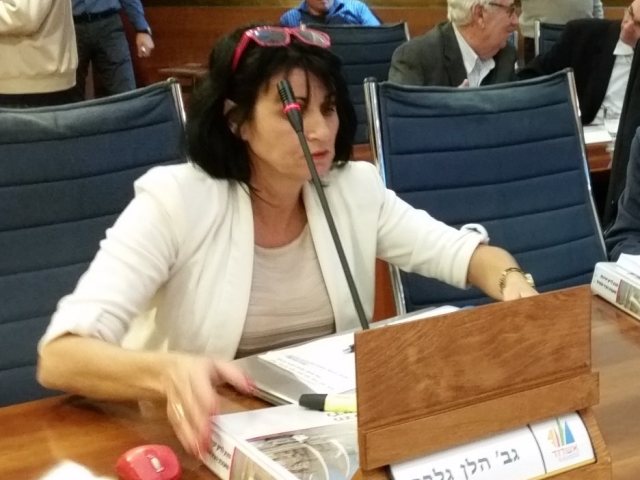 חברת המועצה הלן גלבר - צילום: אשדוד נט