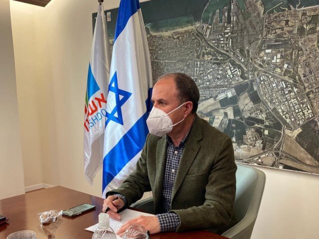 ראש העיר יחיאל לסרי