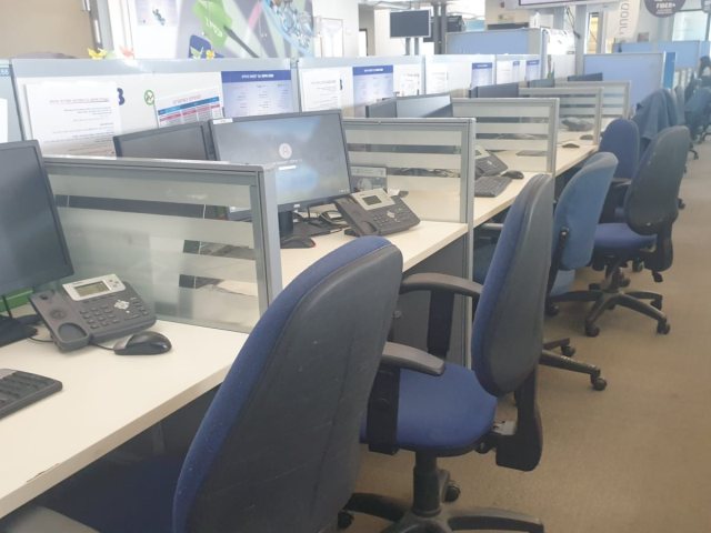 מוקד בזק בינלאומי ריק מעובדים (צילום: דוברות ההסתדרות)