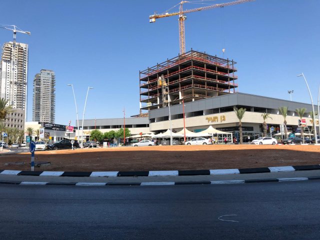כיכר גן העיר - צילום: אורי קריספין