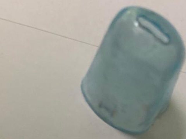 הפקק שבלע הנער