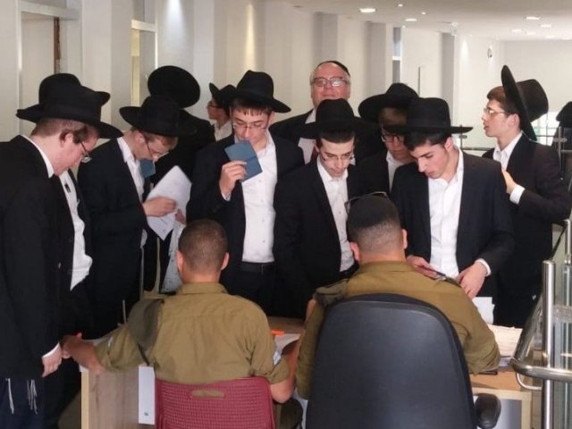 צילום מיום הגיוס בנתיבות - באדיבות רוטר
