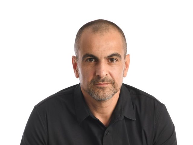 יחצ