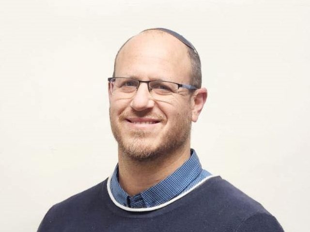 עקיבא פורת  משרד החינוך