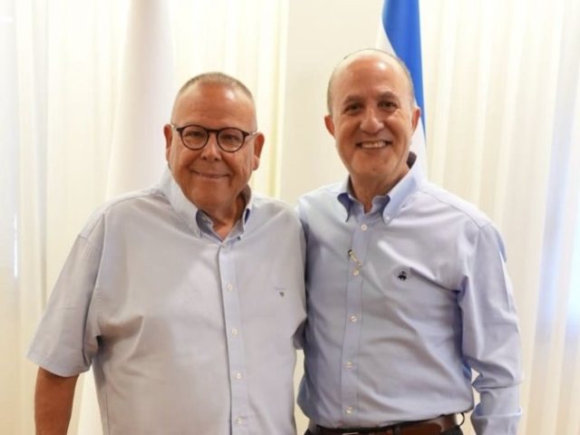 ראש העיר ד"ר לסרי עם יו"ר ההסתדרות ארנון בר דוד