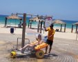 מנגישים את חוף אשדוד לאנשים עם מוגבלויות. צילום: עיריית אשדוד