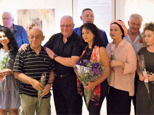 אמנים, חברי אגודת אמני אשדוד. צילום באדיבות אגודת אמני אשדוד