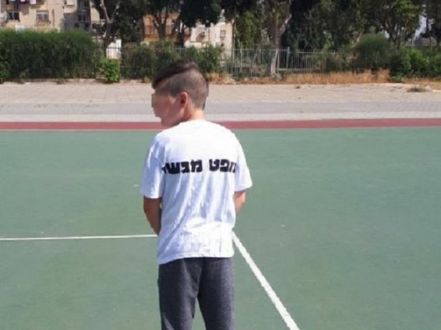 תלמידים "שופטים מגשרים" במגרשי הספורט