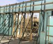 המעטפת השקטה: כך קירות הבניין החדשים חותכים ליזמים את העלויות ומעלים את שווי הנכס