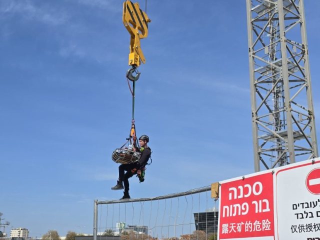 רגעי חילוץ הפצוע (כבאות והצלה)