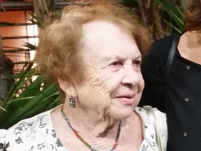 חיה ארונזון ז"ל