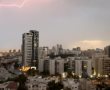 מזג האוויר השתגע: ברקים וגשם שוטף בחודש יוני באשדוד (וידאו)