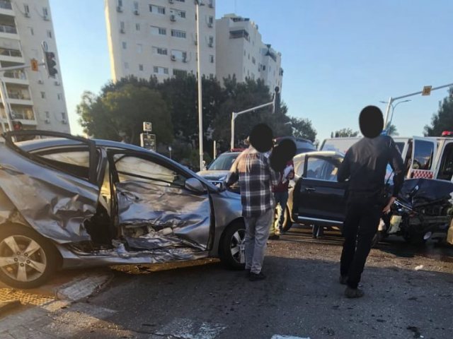 זירת התאונה באשדוד (מד"א לכיש)