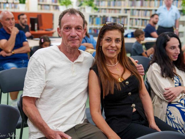 רביב שלהבת עם רעייתו ענת-צילום  מאור נתן