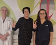 מימין: ד"ר אורית רז מנהלת המחלקה לאורולוגיה באסותא אשדוד, המטופלת אוליאנה שבלה וד"ר יגאל באלטה.