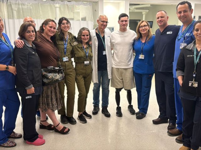 המפגש המרגש באסותא (צילום: דוברות אסותא)