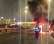 רכב עלה באש בכביש 4 סמוך למחלף אשדוד - עומסי תנועה כבדים הבוקר