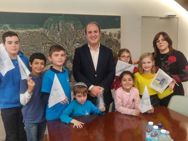 ראש העיר ותלמידי "שובו עלית"