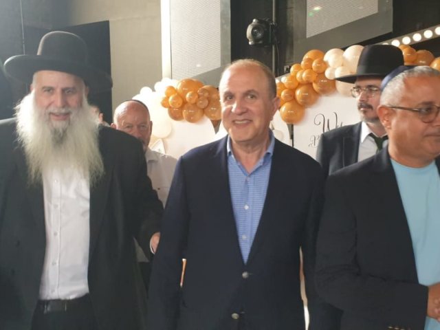ראש העיר והרב אבוחצירא