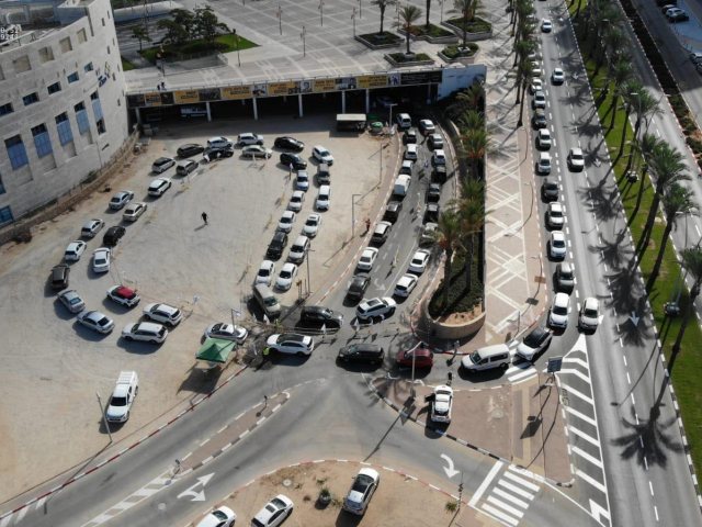 בדיקות קורונה ברחבת המשכן