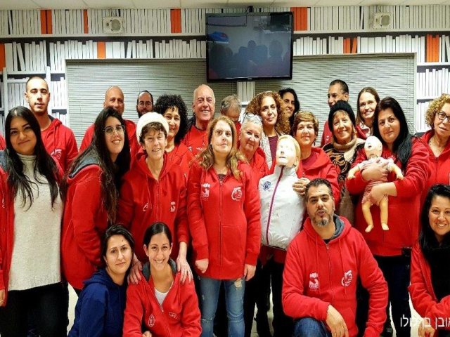 סיירת הורים עברה הכשרת עזרה ראשונה